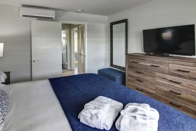 One Bedroom King Suite