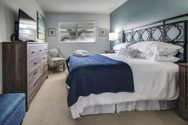 One Bedroom King Suite