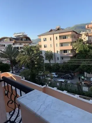Apart Daire, Balkon