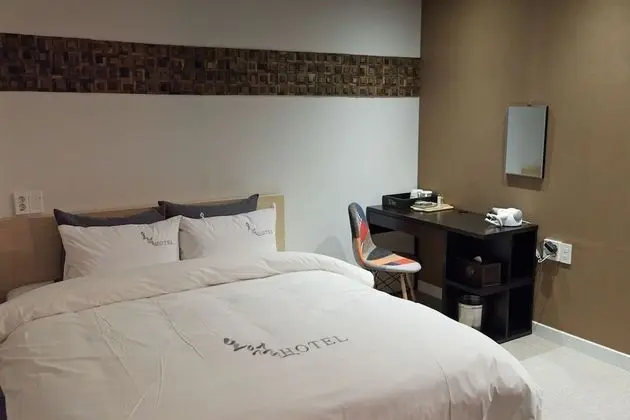 Business Tek Büyük Yataklı Oda