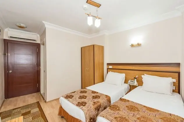 Tek Büyük Yataklı Oda