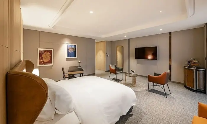 May Suite