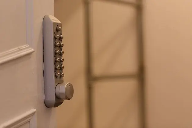 Basic Ortak Ranzalı Oda, Sadece kadınlar için