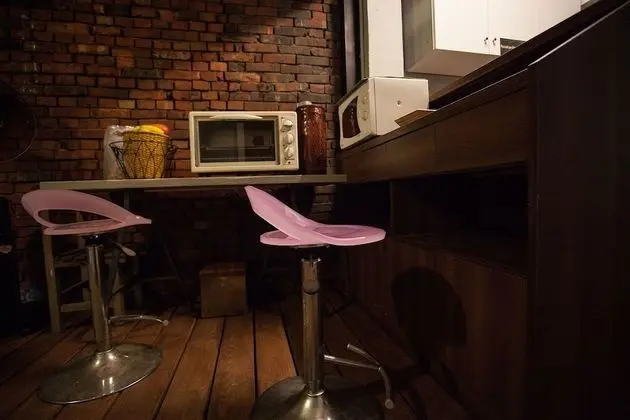 Üç Kişilik Oda, Ortak Banyo