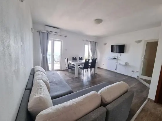 Apart Daire (May - with sea view - A2(6+2) )