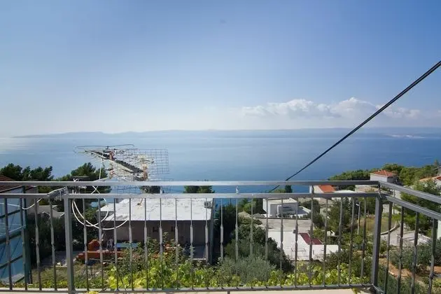 Apart Daire (May - with sea view - A2(6+2) )