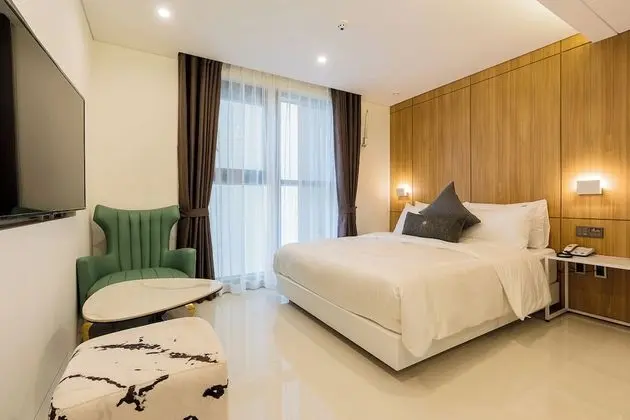 Deluxe Tek Büyük Yataklı Oda