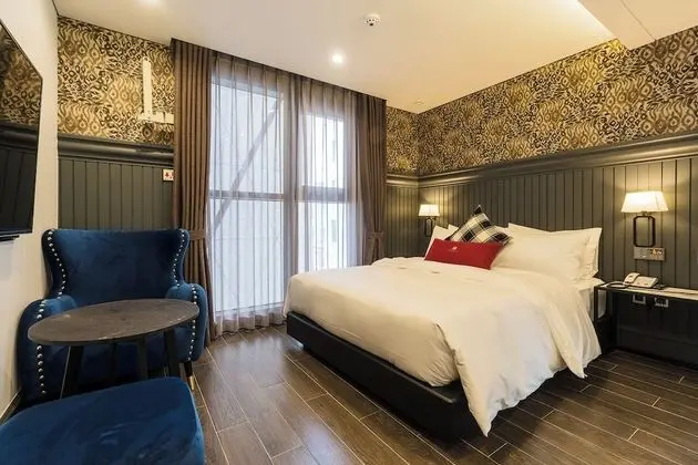 Deluxe Tek Büyük Yataklı Oda