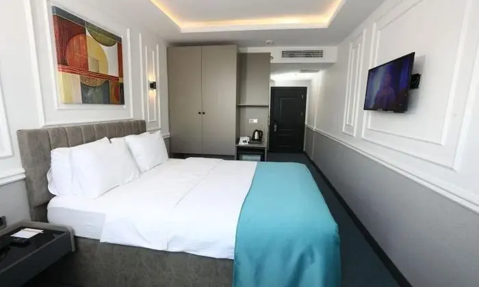Deluxe Land View Room