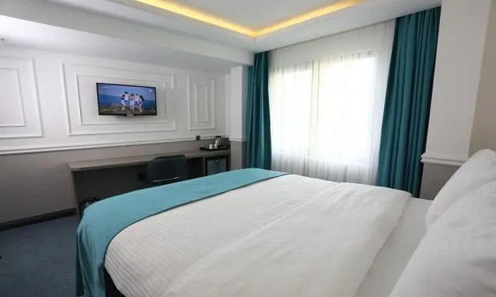 Deluxe Sea View Room
