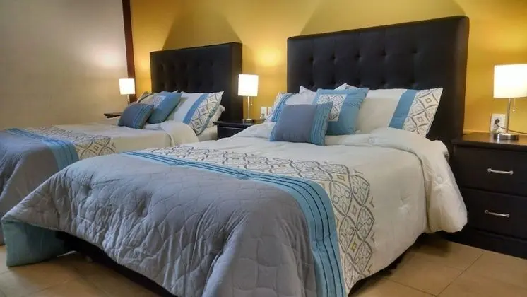 Comfort Dört Kişilik Oda, Havuz Manzaralı