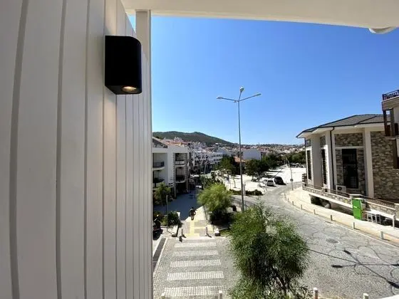 Triple, Şehir Manzaralı, Balkonlu