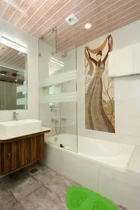 Deluxe Tek Büyük Yataklı Oda