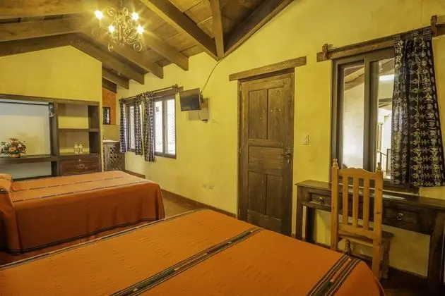 Traditional Üç Kişilik Oda