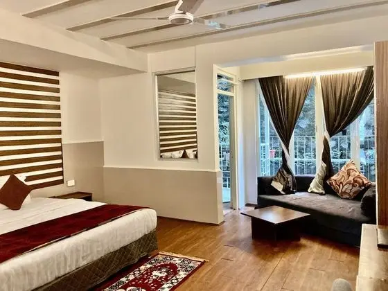 Superior Oda, 1 En Büyük (King) Boy Yatak ve Çekyat, Buzdolabı