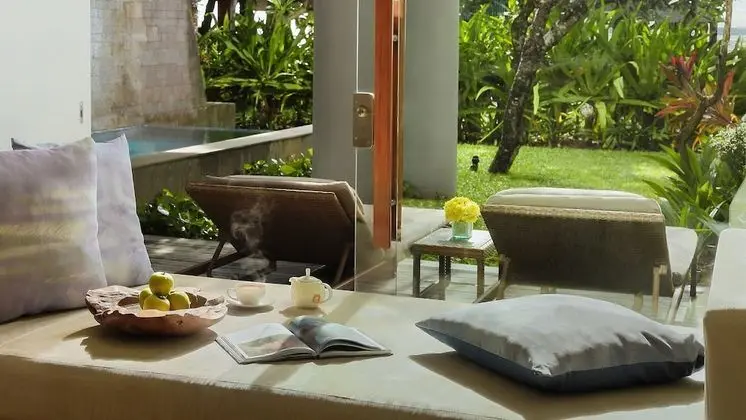 Heavenly Pool Suite King