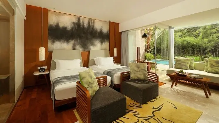 Wonderful Pool Access - 2 Double Beds