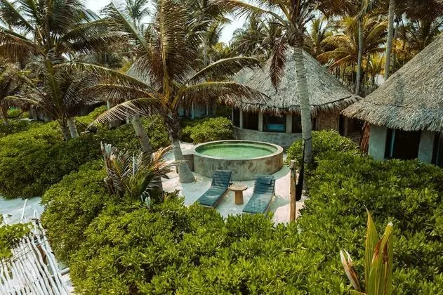 Oceanfront King Bed Minipool