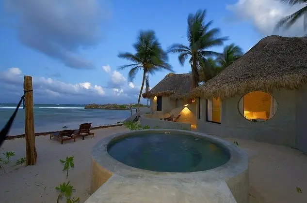 Oceanfront Two Double Beds Minipool