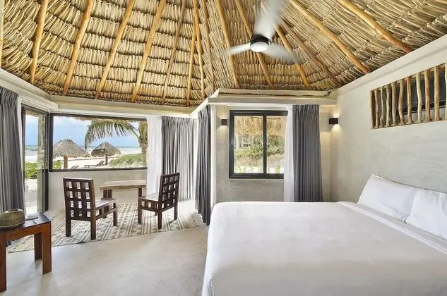Suite Oceanfront Two Double Beds