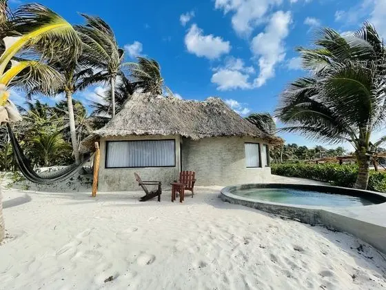Suite Oceanfront Two Double Beds