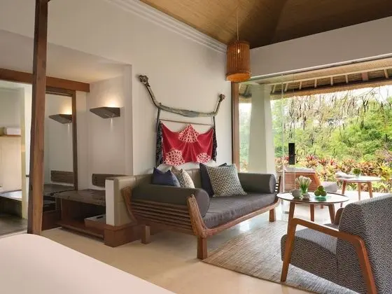 Heavenly Jacuzzi Villa King Bed