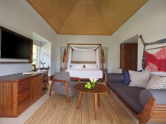 Heavenly Jacuzzi Villa King Bed