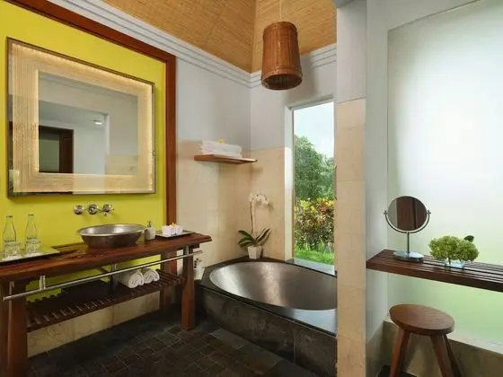 Heavenly Jacuzzi Villa King Bed