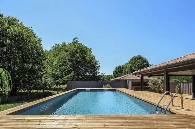 Superior Süit, Havuz Manzaralı