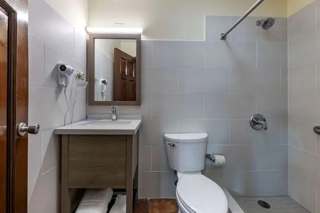 Standard Oda, 1 Büyük (Queen) Boy Yatak, Sigara İçilmez