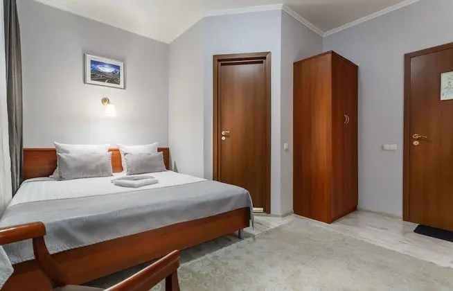 Comfort Tek Büyük Yataklı Oda