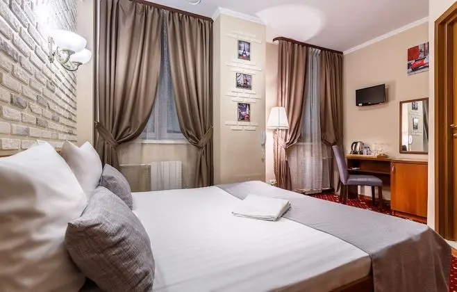Comfort Tek Büyük Yataklı Oda