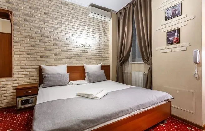 Comfort Tek Büyük Yataklı Oda