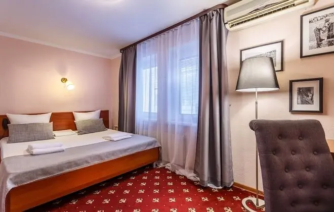 Comfort Tek Büyük Yataklı Oda