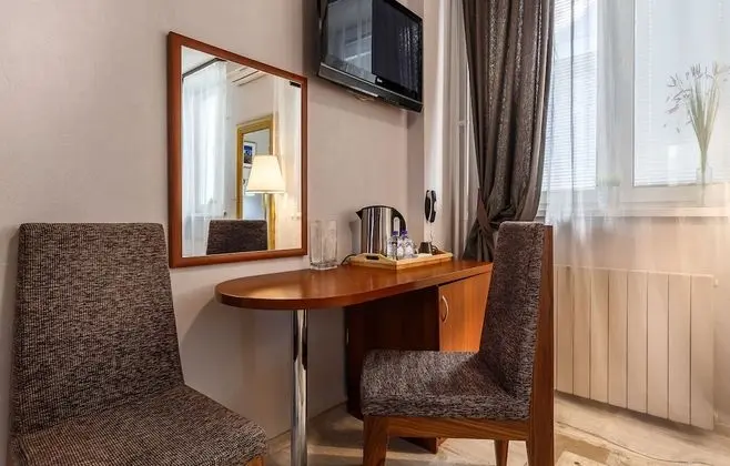 Comfort Tek Büyük Yataklı Oda