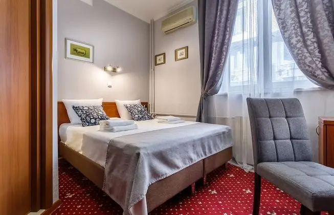 Standard Tek Büyük Yataklı Oda