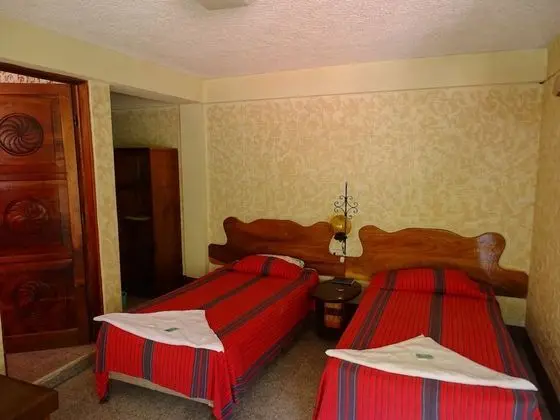 Tek Büyük veya İki Ayrı Yataklı Oda