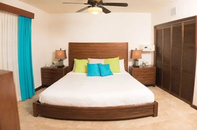 One Bedroom Tropical Garden Pool Side