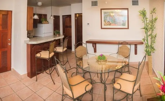 One Bedroom Tropical Garden Pool Side
