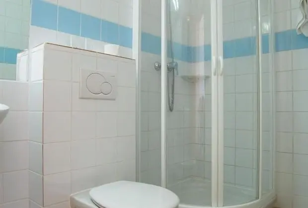 Basic Tek Büyük veya İki Ayrı Yataklı Oda, Balkon