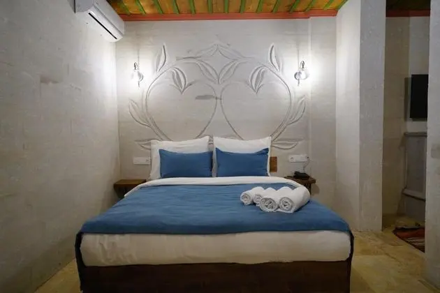 King Suite, Bahçe veya Sokak Manzaralı, Jakuzili ve Balkonlu