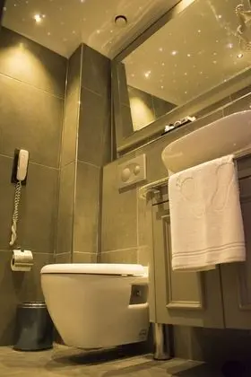 Standard Tek Büyük Yataklı Oda