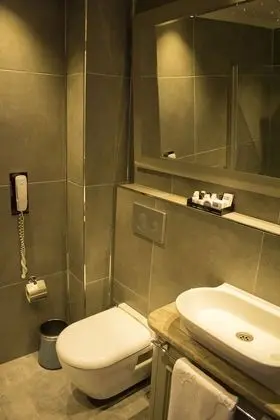 Standard Üç Kişilik Oda, Deniz Manzaralı