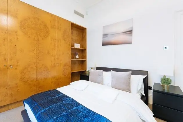 Comfort Tek Büyük Yataklı Oda, 1 Çift Kişilik Yatak, Balkon (Shared Bathroom)