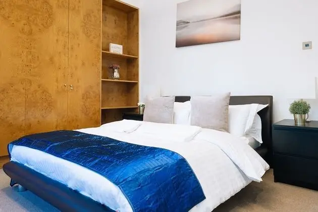 Comfort Tek Büyük Yataklı Oda, 1 Çift Kişilik Yatak, Balkon (Shared Bathroom)