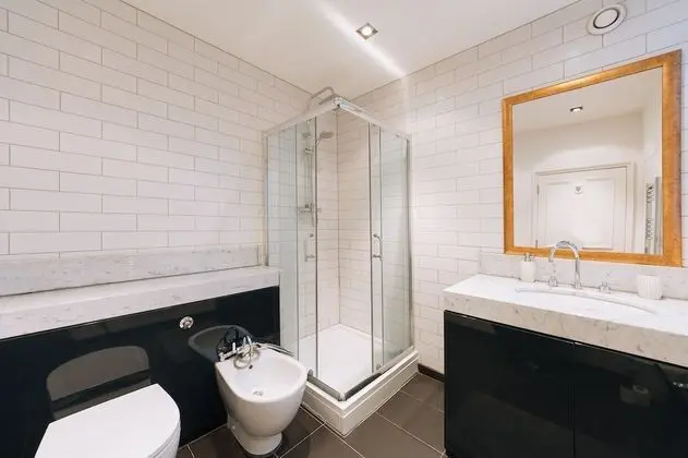 Comfort Tek Büyük Yataklı Oda, 1 Çift Kişilik Yatak, Balkon (Shared Bathroom)