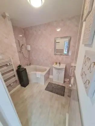 Tek Büyük Yataklı Oda, Banyolu/Duşlu ( Private hot tub  ROOM 4)