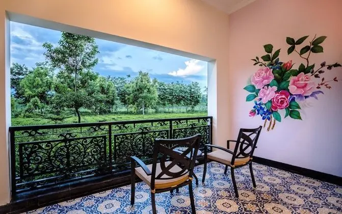 Jungle View Room