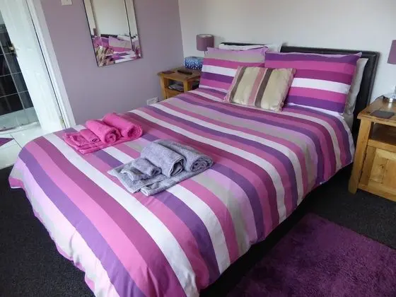 Tek Büyük Yataklı Oda, Özel Banyo (Emmbrook )