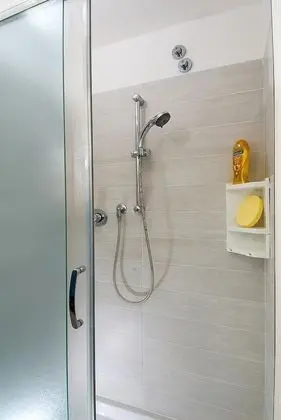 Tek Büyük veya İki Ayrı Yataklı Oda, Kısmi Deniz Manzaralı